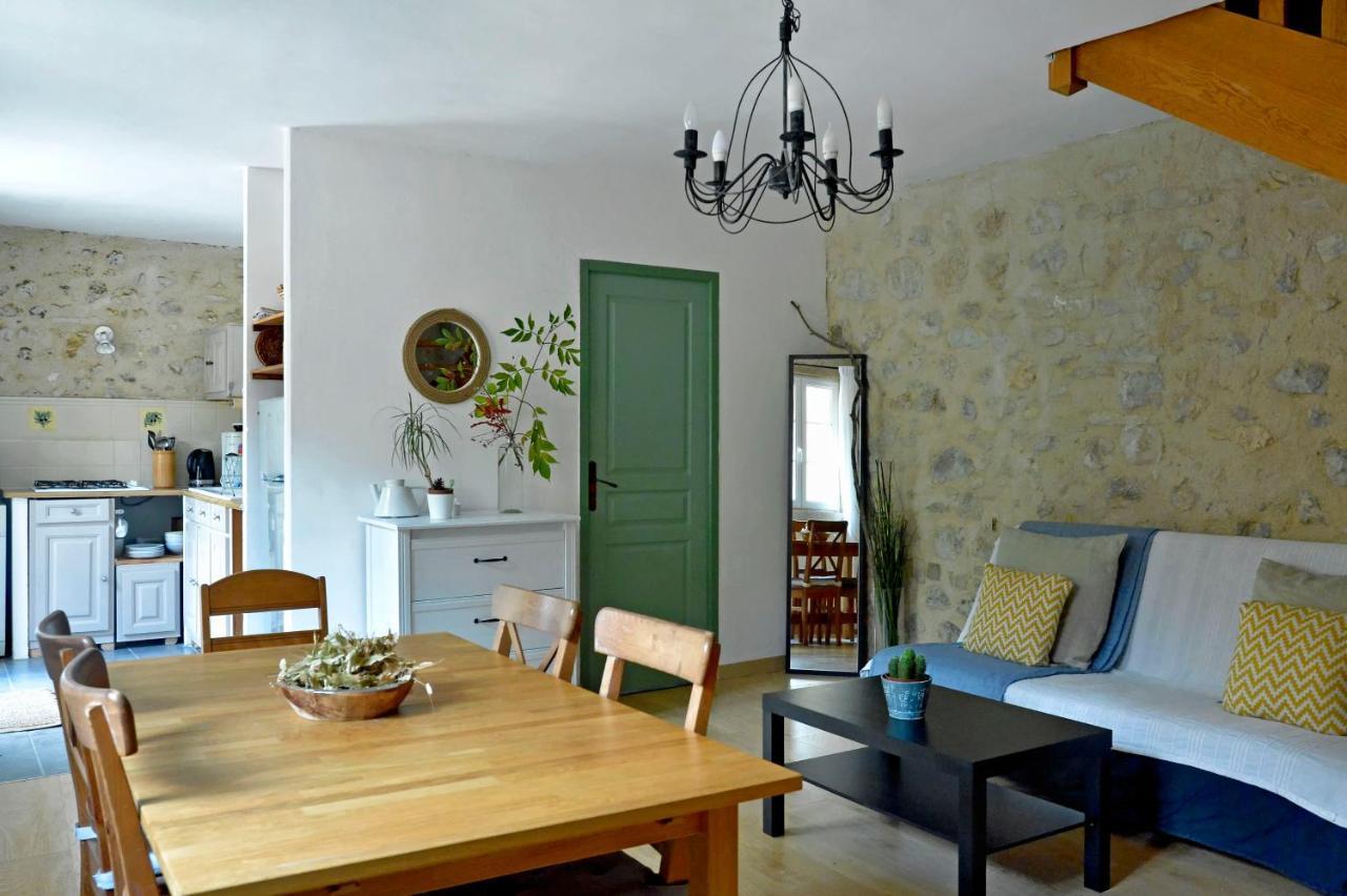 Malia - Chambres D'Hotes & Gite Barret-de-Lioure Eksteriør bilde